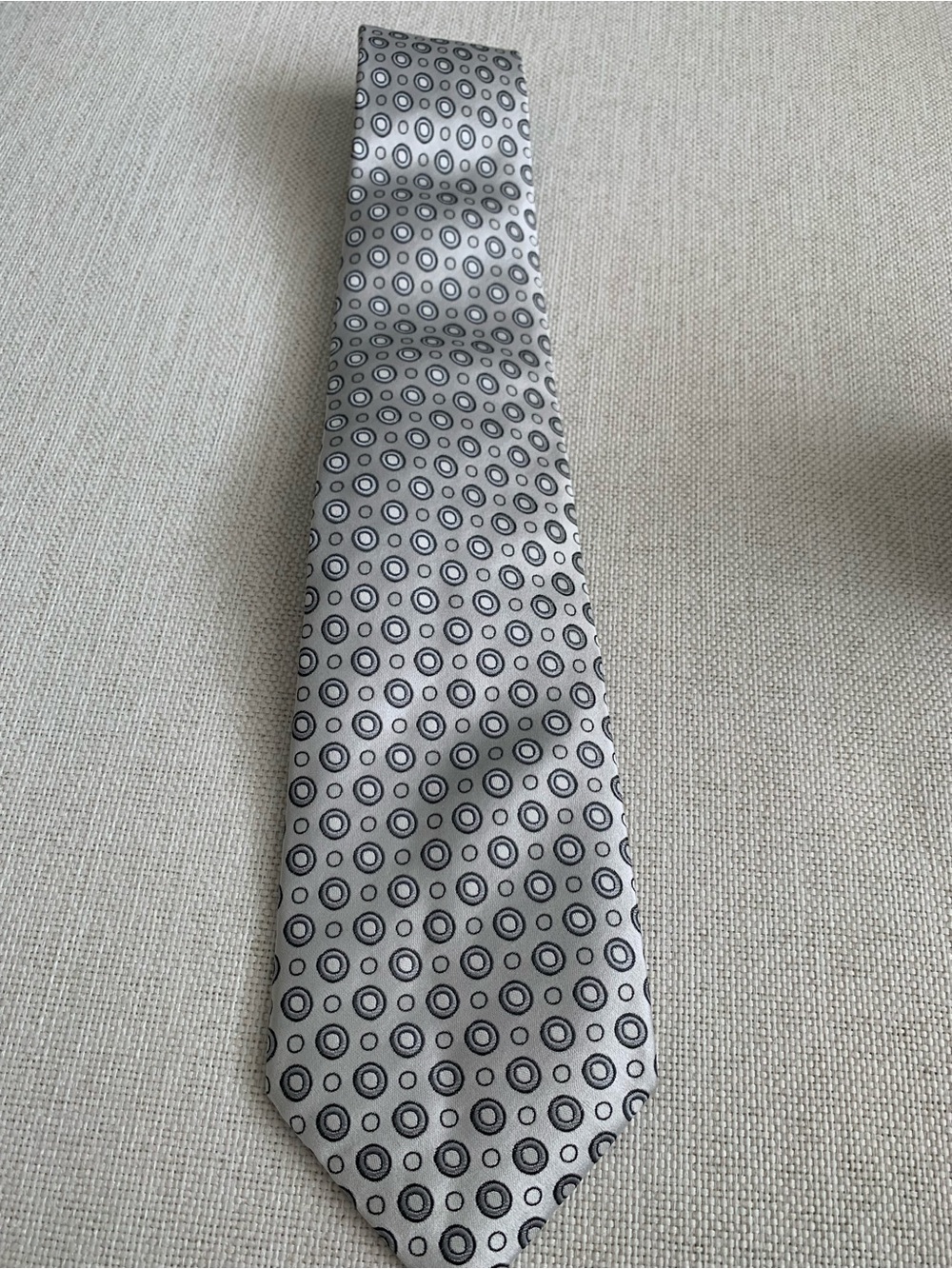 100%  Silk  Silver Grey Geometric Abstract Designer  Men's Tie